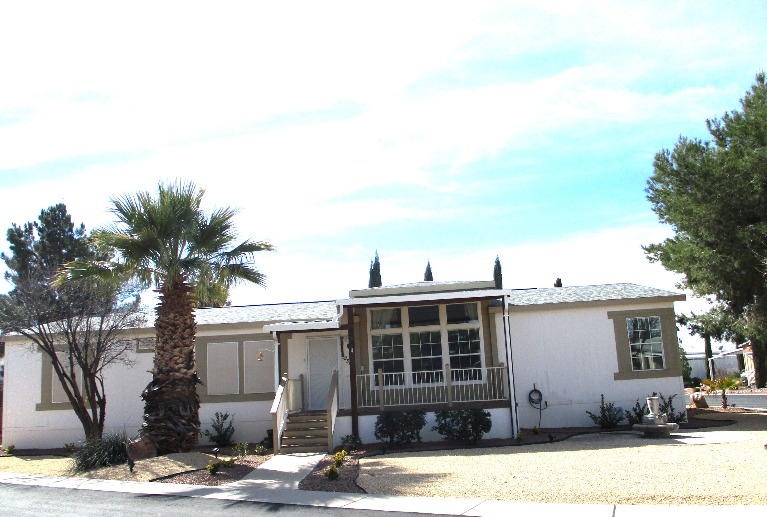 231 Happy Trails North